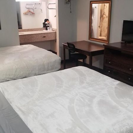 Hotel 2 Queen Beds Hotel Room 135 Booking Stillwater Eksteriør billede