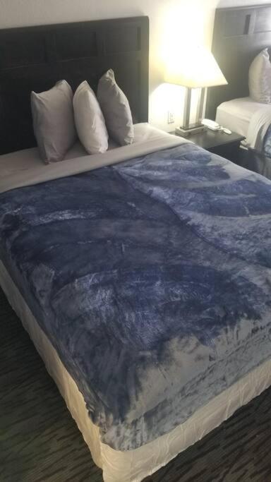 Hotel 2 Queen Beds Hotel Room 135 Booking Stillwater Eksteriør billede